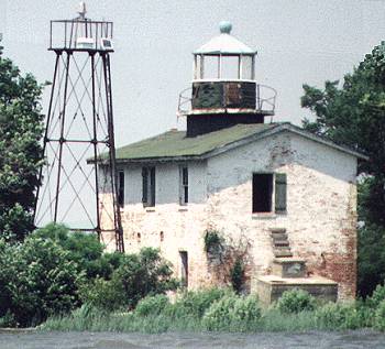 Chesapeake Chapter, US Lighthouse Society - Our Lighthouse Heritage - Fishing  Battery Light