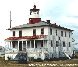 Point Lookout Light is an example of an intregal design